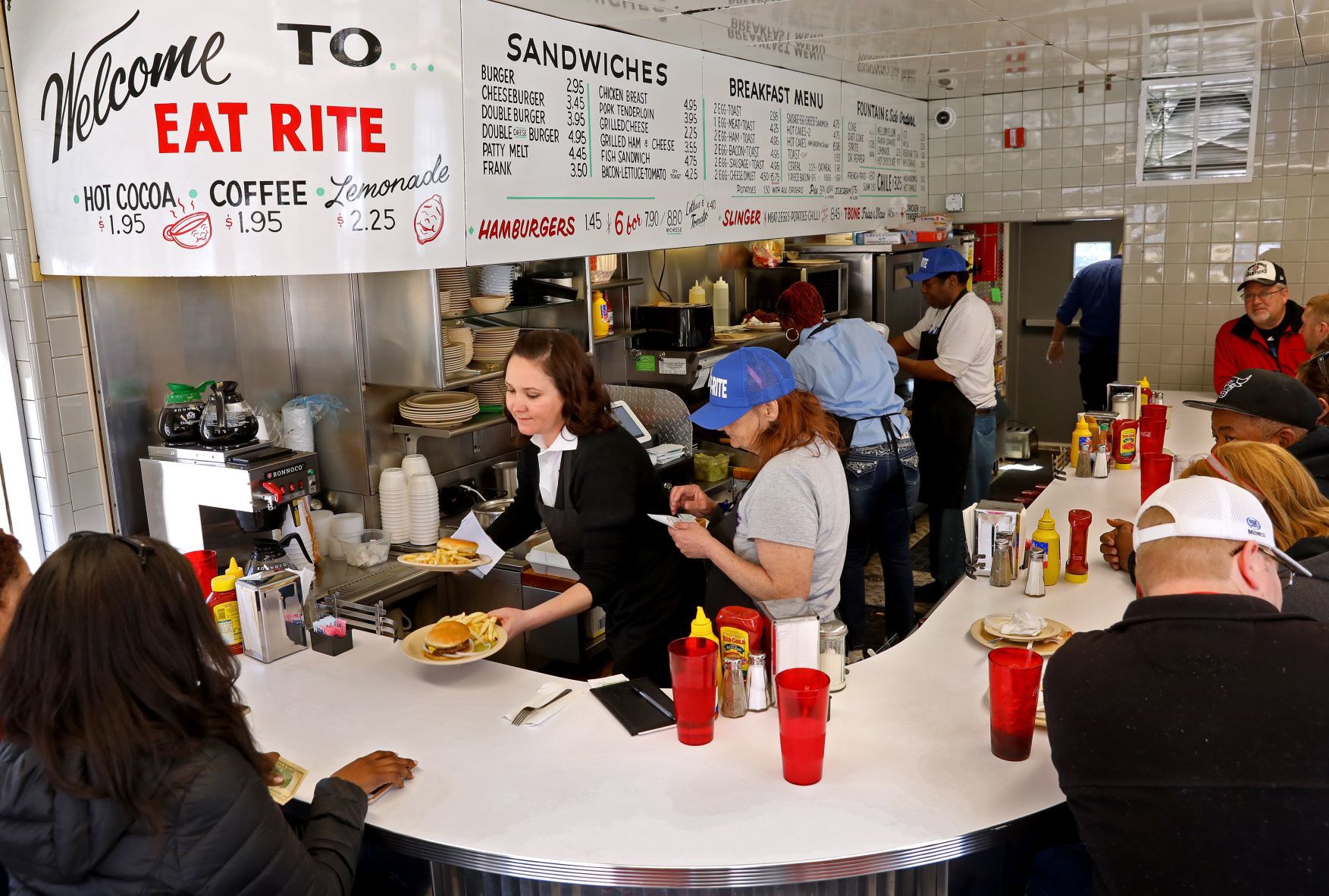 Eat Rite diner reopens